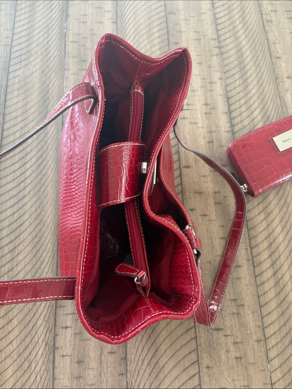 liz & co. Red Croc-Embossed Shoulder Bag with Matching Wallets - Picture 9 of 16
